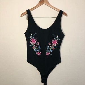 3/25🌵Forever 21 Embroidered Black Bodysuit- Large